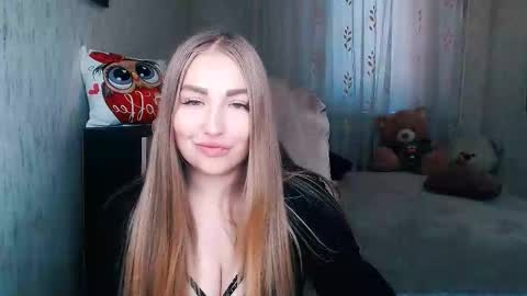 Snapshot of _kittyboo chatting on February 2026 06:51:01 AM Aleksa online show from February 2026 06:51:01 AM