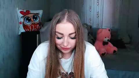 Snapshot of _kittyboo chatting on March 2026 07:15:01 AM Aleksa online show from March 2026 07:15:01 AM