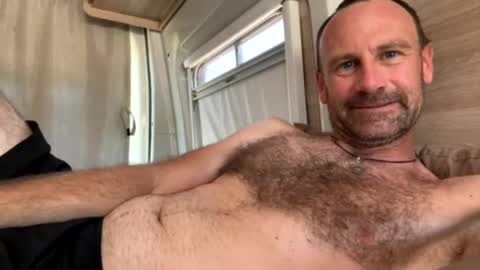 Kiwi online show from December 2024 03:34:01 AM