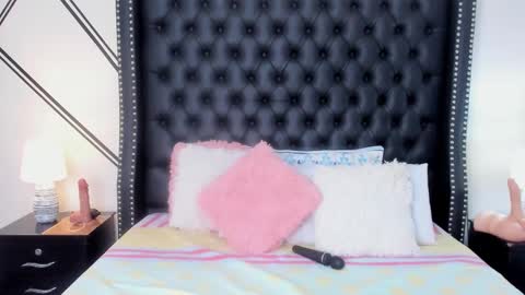 Snapshot of _krystal_cambell chatting on November 2025 08:30:01 PM _krystal_cambell online show from November 2025 08:30:01 PM