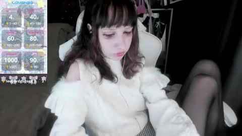  kuro  online show from October 2025 07:38:02 AM