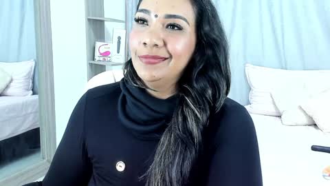 NAILHA SAJANI  online show from December 2024 04:31:01 PM