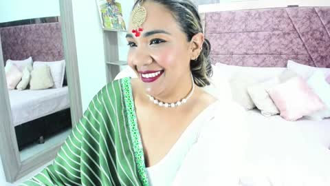 NAILHA SAJANI  online show from February 2025 02:58:02 PM