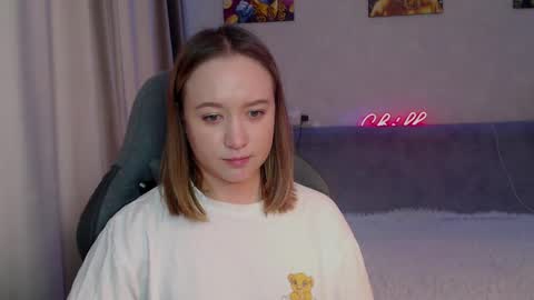 _lalune_ online show from March 2025 06:02:02 AM