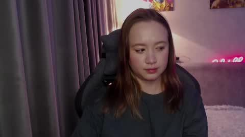 _lalune_ online show from September 2025 12:48:02 AM