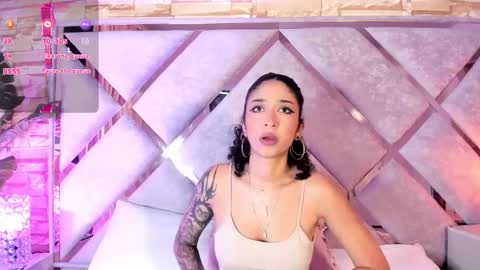 Lanna  online show from December 2025 12:37:02 AM