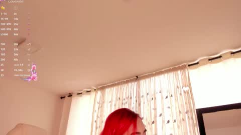 Laura online show from November 2025 01:21:02 PM