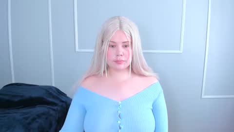 leana online show from November 2025 06:13:01 PM