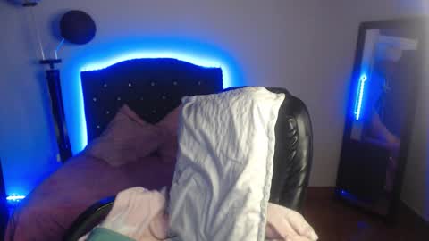 Lia online show from September 2025 01:24:02 PM