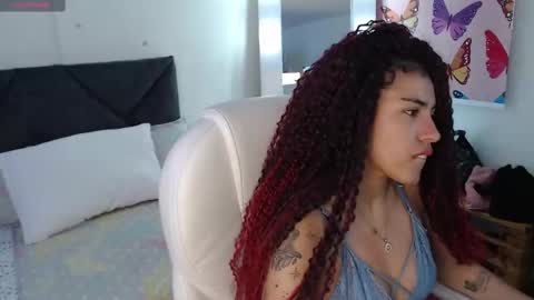 Snapshot of _lili_rose chatting on February 2025 08:56:01 PM Lili online show from February 2025 08:56:01 PM