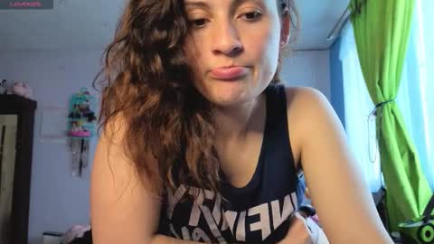 Lindasy online show from November 2025 02:10:02 PM