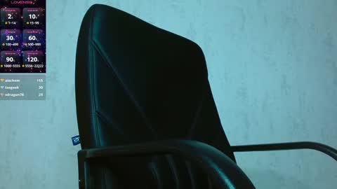 Snapshot of _little_misss chatting on December 2024 05:00:01 PM Mila online show from December 2024 05:00:01 PM