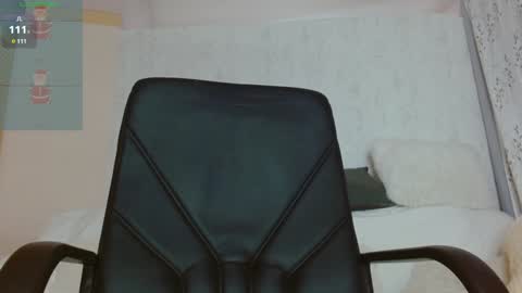 Snapshot of _little_misss chatting on January 2025 11:33:01 AM Mila online show from January 2025 11:33:01 AM