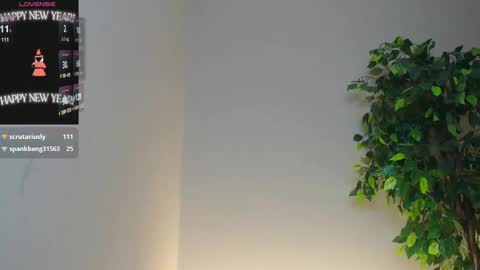 Snapshot of _little_misss chatting on January 2025 07:37:01 AM Mila online show from January 2025 07:37:01 AM