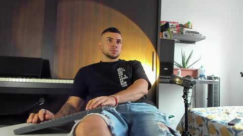 logan online show from April 2026 09:23:01 PM