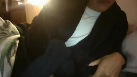 _longsword_123 online show from April 2026 02:27:01 AM