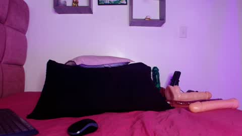 Lorrayne online show from January 2025 11:56:01 AM