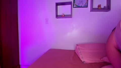 Lorrayne online show from January 2025 11:48:01 AM