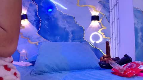 Lorrayne online show from October 2025 12:09:02 PM