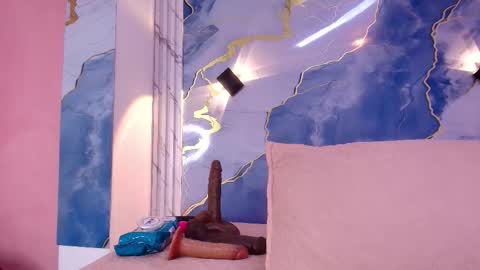 Lorrayne online show from November 2025 12:34:01 PM