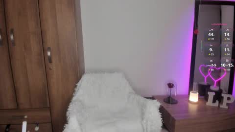 Snapshot of _lucianapalmer chatting on October 2025 12:24:02 PM online show from October 2025 12:24:02 PM