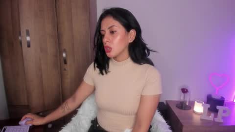 Snapshot of _lucianapalmer chatting on October 2025 12:14:02 PM online show from October 2025 12:14:02 PM