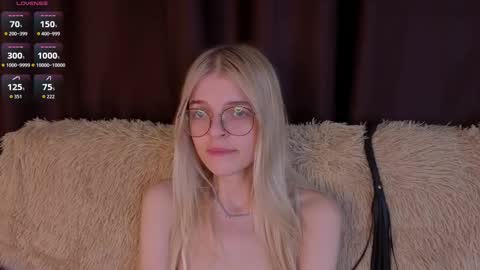 Monica online show from October 2025 05:08:02 PM