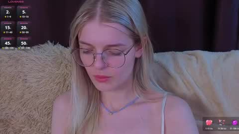 Monica online show from November 2025 06:26:01 PM