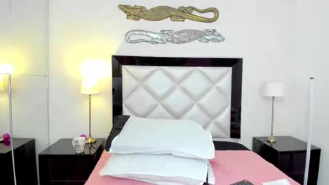  luna  sweet  online show from February 2025 06:07:01 AM