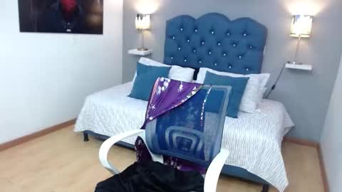 LUNA QUEEN online show from November 2025 09:02:01 PM