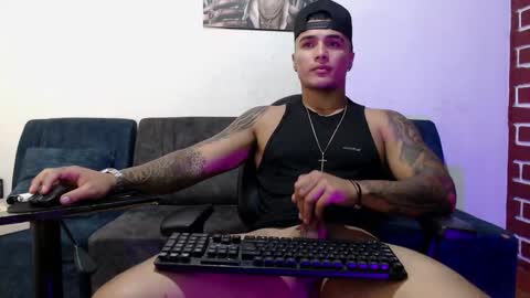 Snapshot of _luxury_23 chatting on March 2026 06:52:02 AM STIVEN online show from March 2026 06:52:02 AM
