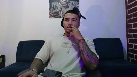 Snapshot of _luxury_23 chatting on May 2026 02:35:02 PM STIVEN online show from May 2026 02:35:02 PM