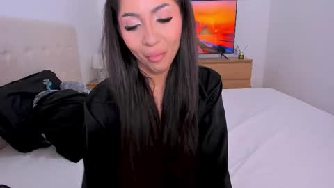 Lynna online show from March 2026 08:53:01 PM