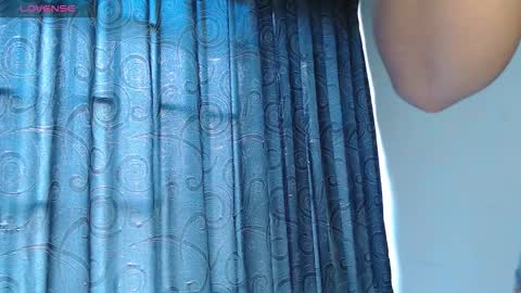 Snapshot of _mari_lunna_ chatting on October 2025 03:24:02 PM _mari_lunna_ online show from October 2025 03:24:02 PM