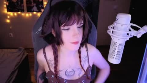 Mariko online show from February 2025 03:07:01 PM