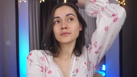  Gwen  online show from December 2024 05:54:01 PM