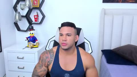 _matthew_santos_ online show from January 2025 11:33:01 PM