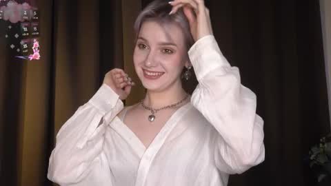 Elva and Kate  online show from December 2025 08:10:01 AM