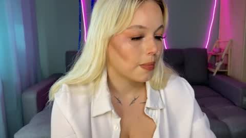 Mia Mason online show from June 2026 12:16:01 AM