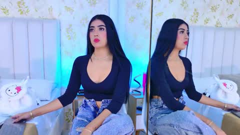 Mia Monroe online show from November 2025 07:48:02 PM