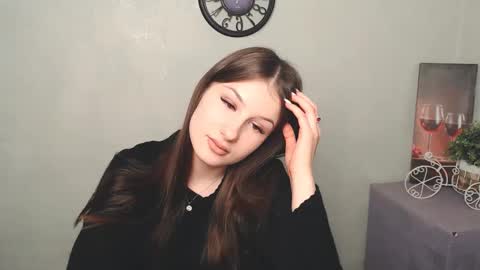 Mia online show from March 2025 02:21:02 PM