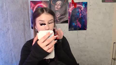 Mia online show from January 2026 02:43:02 PM