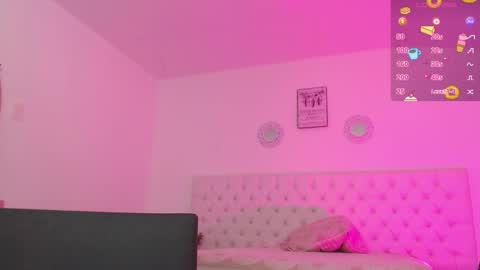 Paula online show from September 2025 11:45:01 AM