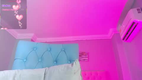 Paula online show from December 2025 11:59:01 AM