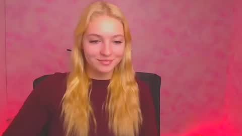 Melanie online show from December 2024 10:01:02 AM