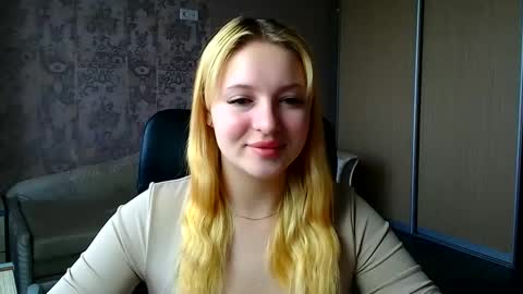Melanie online show from May 2026 07:03:01 AM