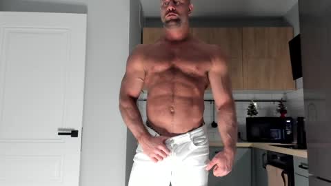 Snapshot of _miles19 chatting on April 2026 12:21:01 PM _miles19 online show from April 2026 12:21:01 PM