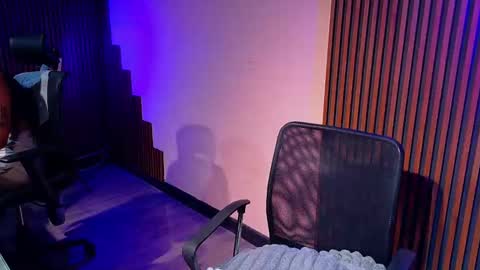 Snapshot of _mileyross chatting on May 2026 08:52:02 AM Call me Miley online show from May 2026 08:52:02 AM