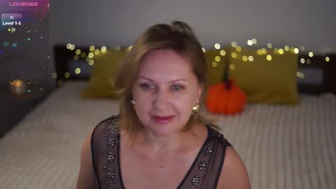 _million_dollarsmile online show from September 2025 09:33:02 AM