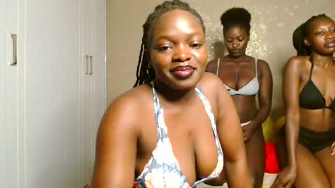 Snapshot of _mirandah chatting on November 2025 03:40:01 PM Mirandah online show from November 2025 03:40:01 PM